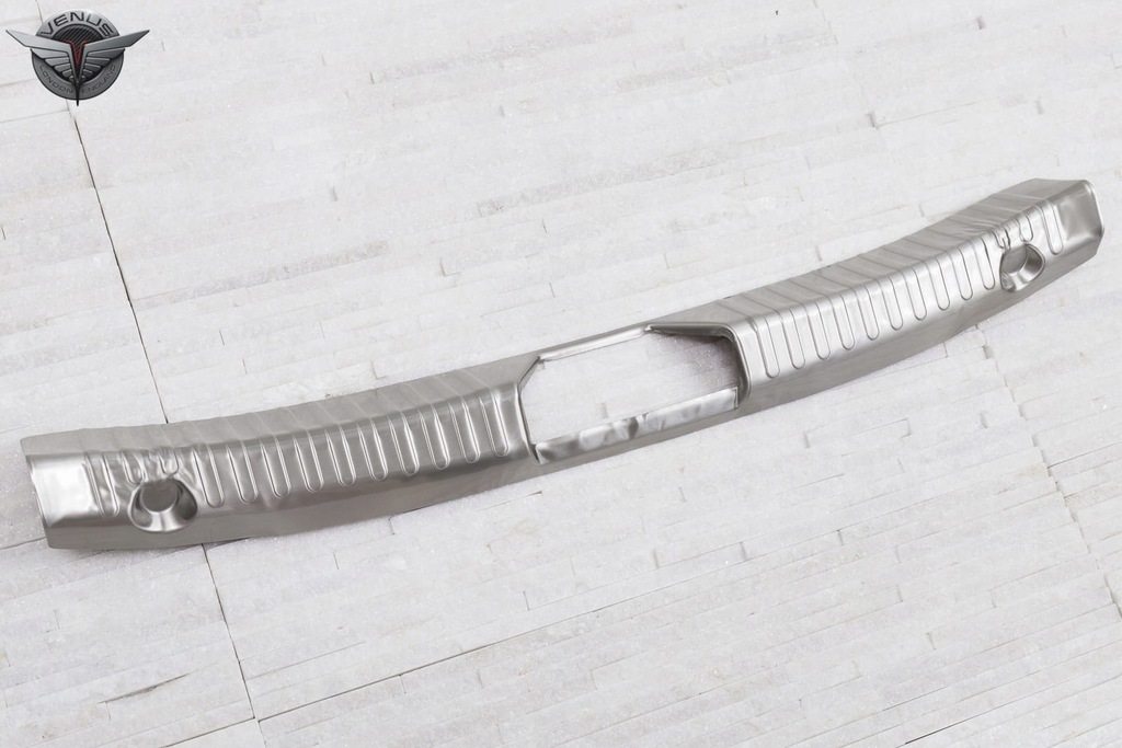 фото №8, Mazda 3 2014- стальной молдинг порог багажника