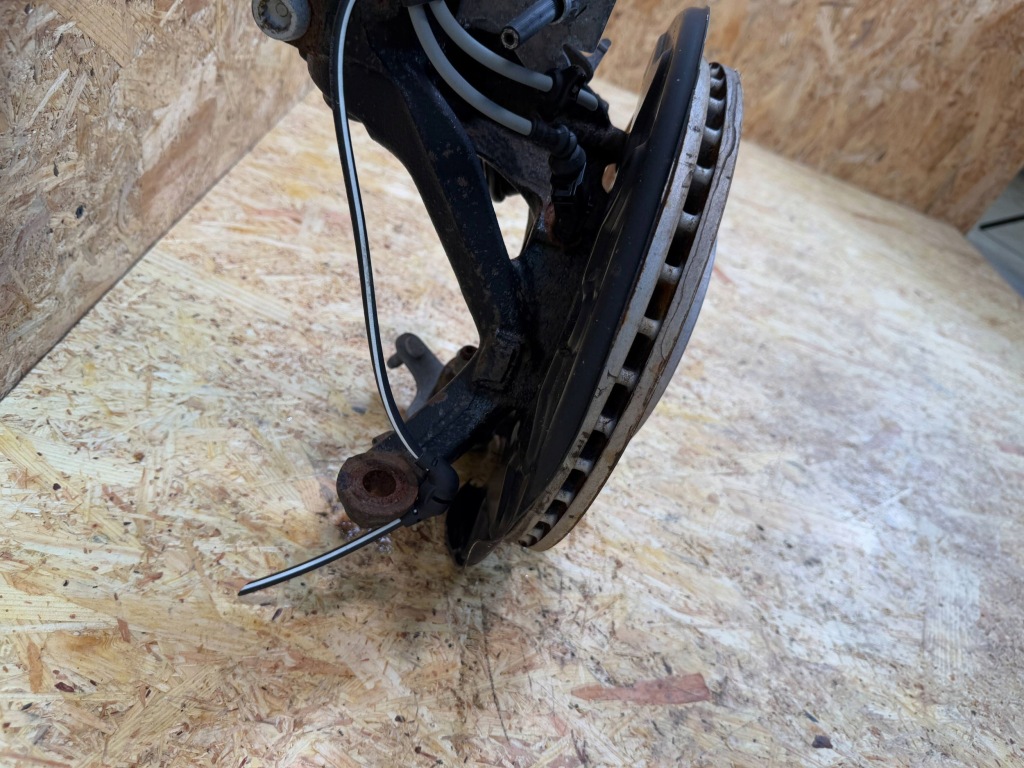 Купить Подвеска амортизатор поворотный кулак правый  перед audi a3 8y 1.5tsi 5wa413023aj