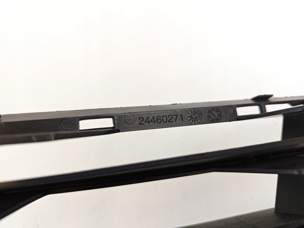 Opel astra h решётка решётка  бампера перед 24460271 Оригинал