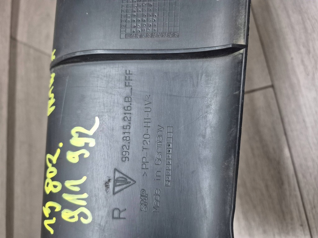 фото №7, 13802. porsche 911 992 воздуховод воздуха правая 992815216b