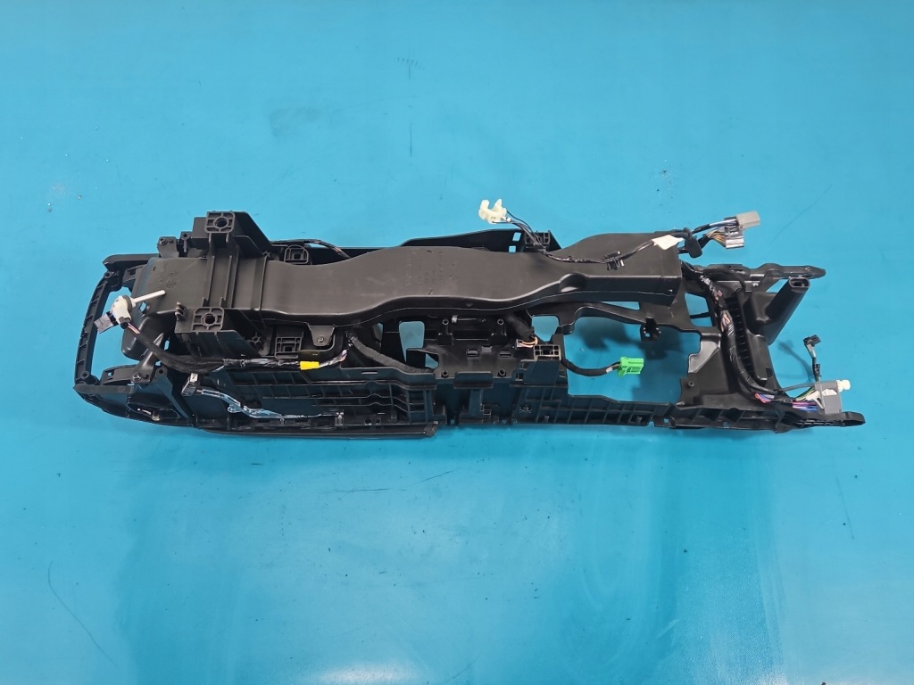Купить Подлокотник туннель volvo s90 2 16-20 31389613 европа