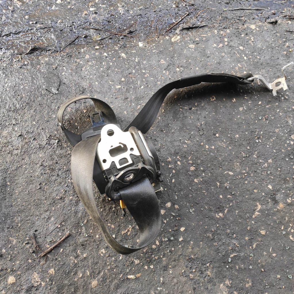 фото №1, Pas безпеки лівий перед audi a3 8l 5x двері