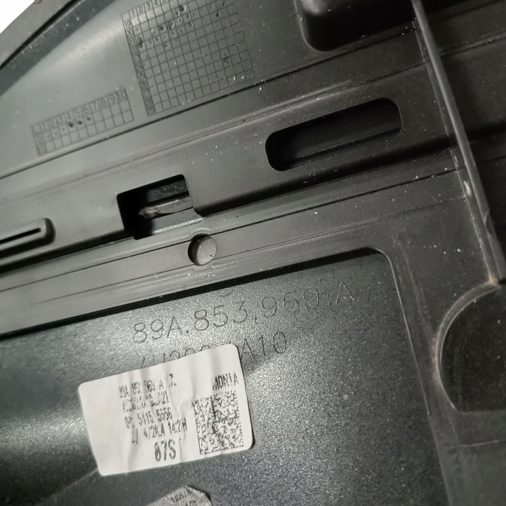 фото №5, Молдинг дверь левый задняя audi q4 e-tron 89a853969a