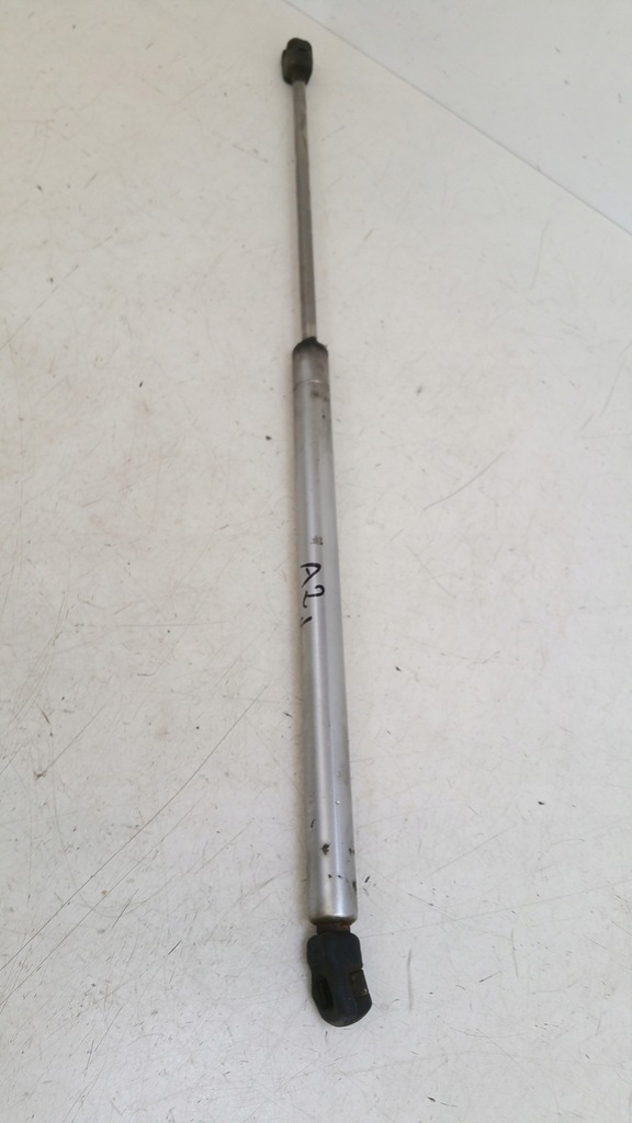 фото №1, Привід кришки 8z0827552b audi a2