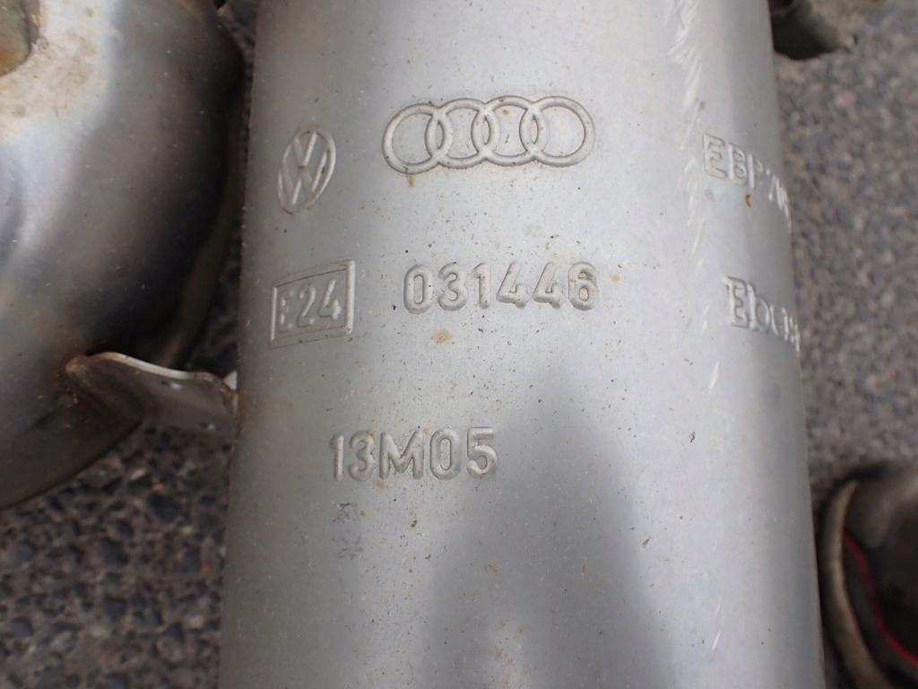Гаситель выхлоп конечный активный eberspacher audi a4 b8 quattro 2.0d 130kw 13r с Разборки