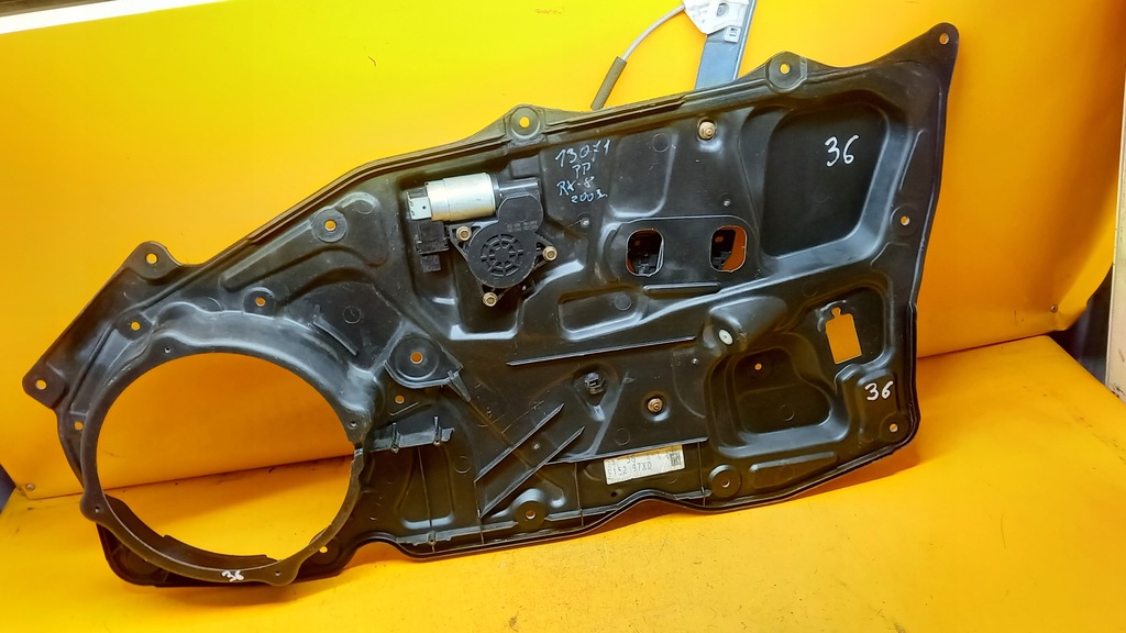 фото №1, Podno. скло правий перед mazda rx8 03r f15297xd