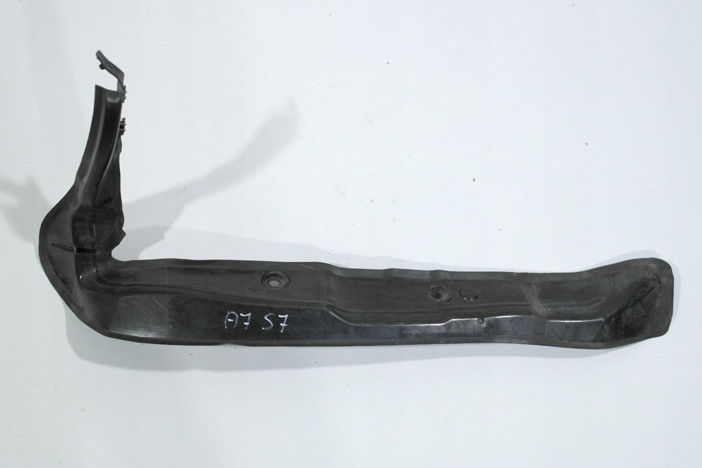 фото №1, Audi a7 пластик крыла правый 4g8821112