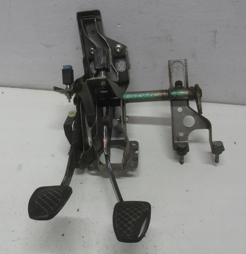 фото №1, Subaru forester 11r педали сцепления тормоза