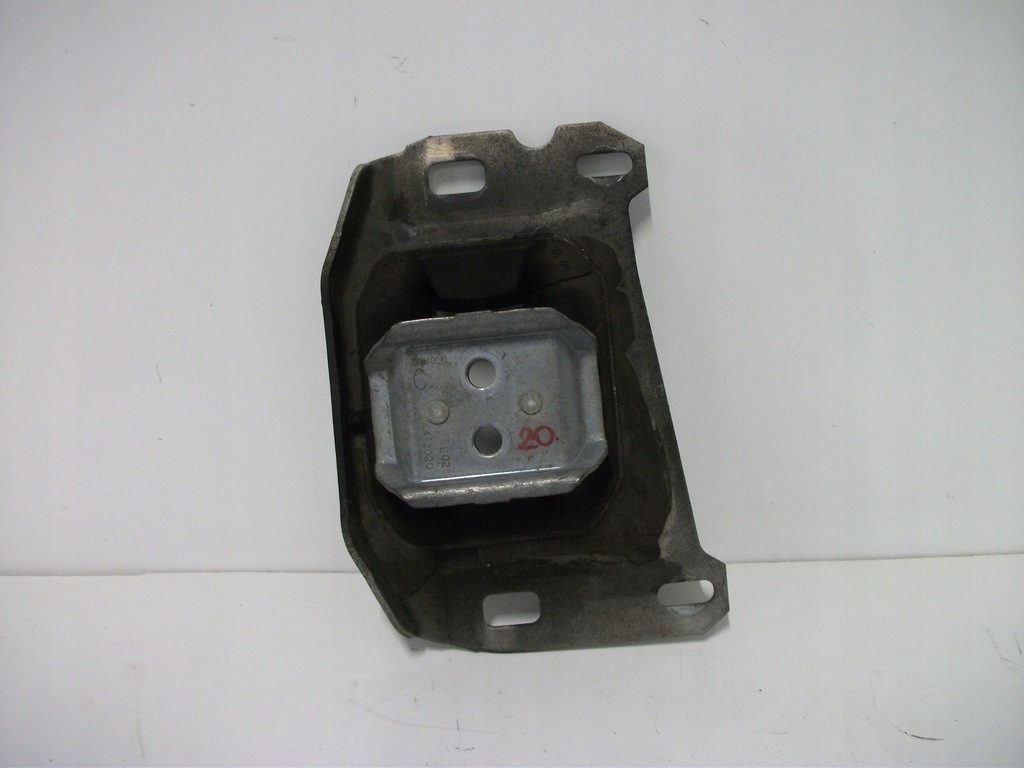 фото №1, Proace ii expert iii 9673768480c кронштейн подушка