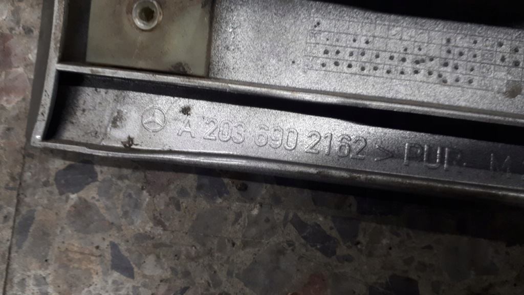 фото №9, A2036902162 молдинг дверь левый перед mercedes w203