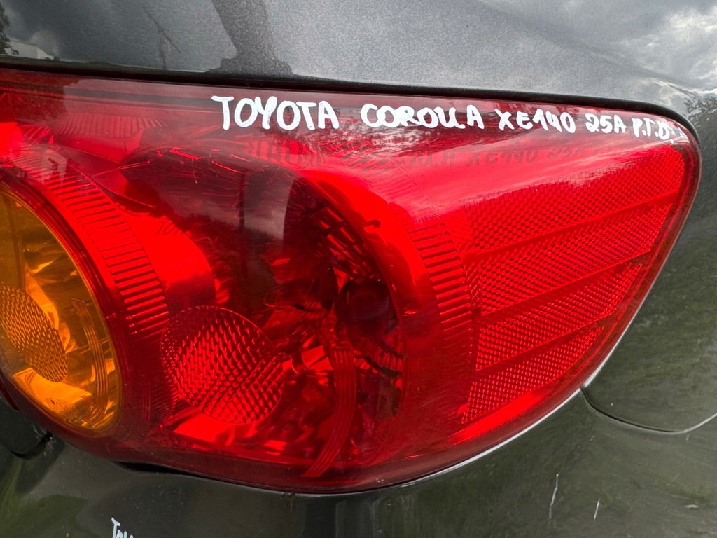 фото №8, Toyota corolla x e14 e15 лампа правая задняя правый задняя с крыла крыло