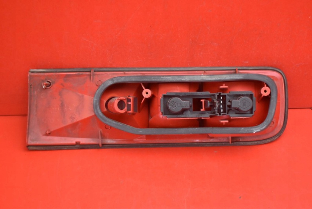 фото №2, Лампа права задня задня renault safrane lift 96-00