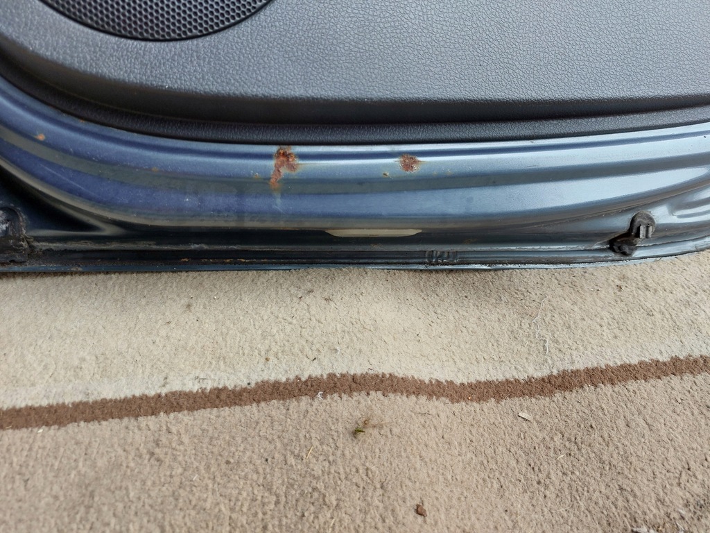 фото №16, Двері праве перед задня dacia duster i 12r tefaa