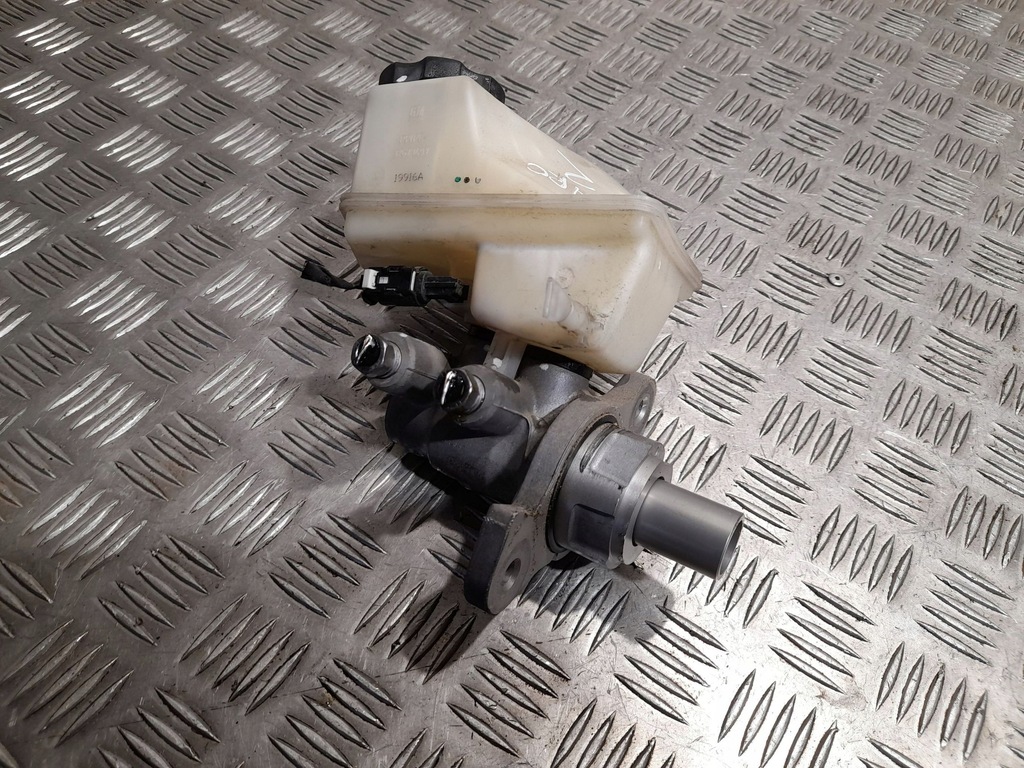 фото №1, Chevrolet camaro 32671497 насос тормозная