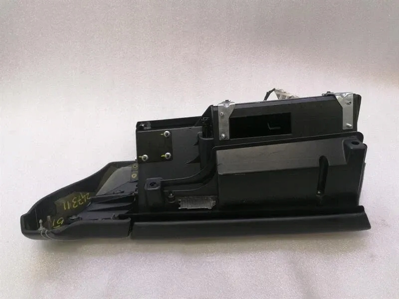 Бардачок шкіряний ferrari 458 f142 spider 82875000 повітропровід права права Недорого