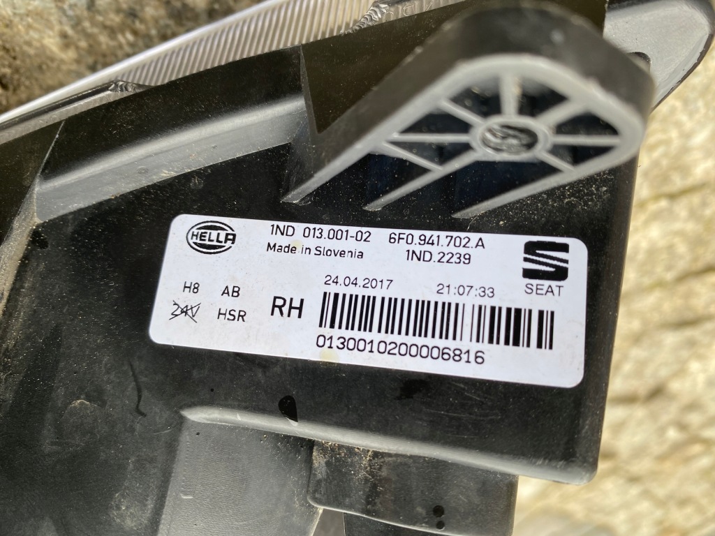 фото №14, Seat ibiza v 6f лампа противотуманная фара правый перед 6f0941702a оригинал