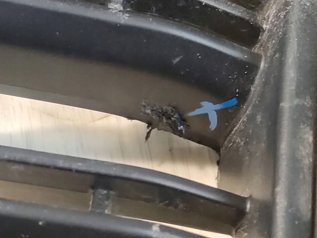 Mitsubishi 200 vi 6 18- решётка средняя бампера 6402a515 Доставка