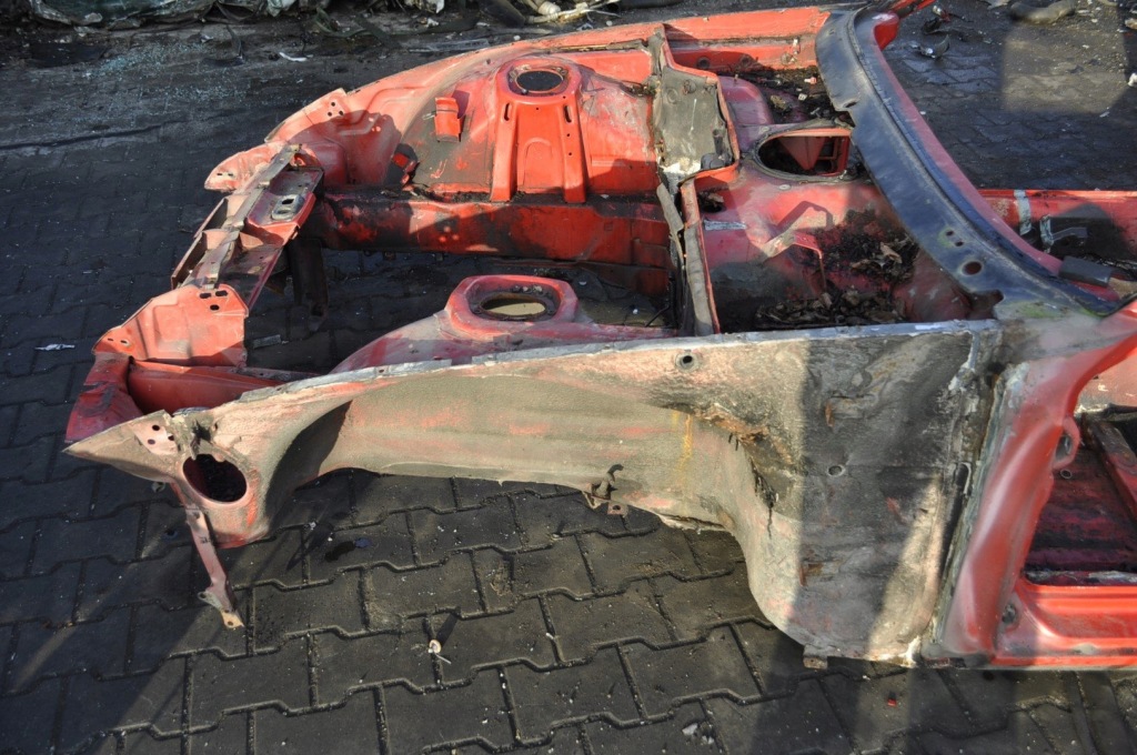 Купити Porsche 924 чверть лонжерон ліва перед