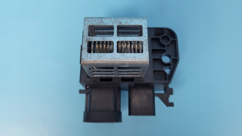 фото №13, Peugeot 308 iii p5 21r резистор резистор вентилятора 9847019780