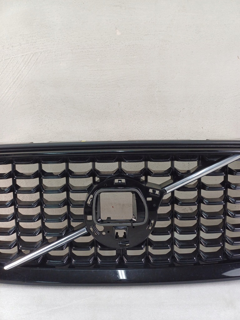 фото №4, Решітка радіатора решітка радіатора бампера перед volvo xc60 ii 2 lift 21- r-design