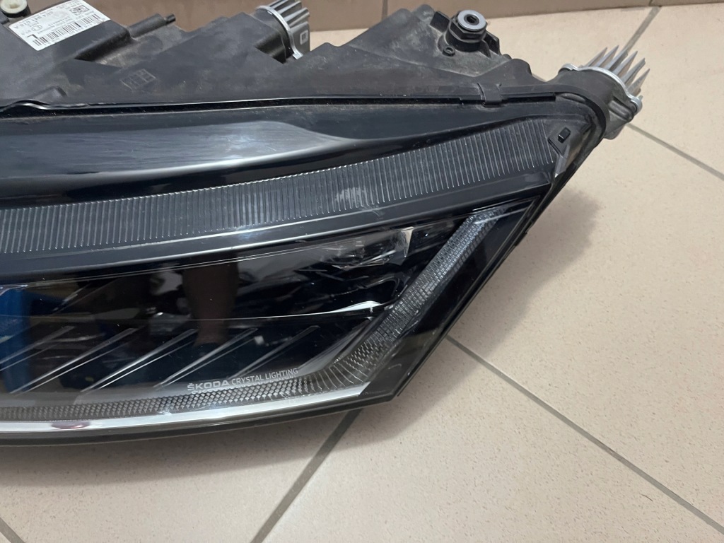 фото №6, Лампа передняя перед левая skoda octavia iv 4 full led 20-