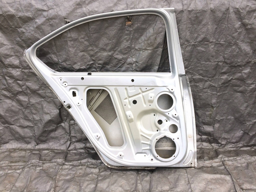 фото №8, Skoda octavia iii hb 5d sedan дверь левый задняя задние левая