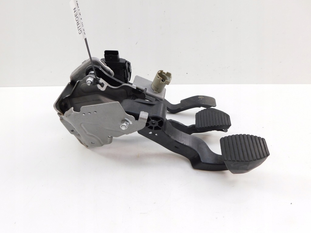 фото №5, Citroen c3 iii 1.2 vti 19r. педалі