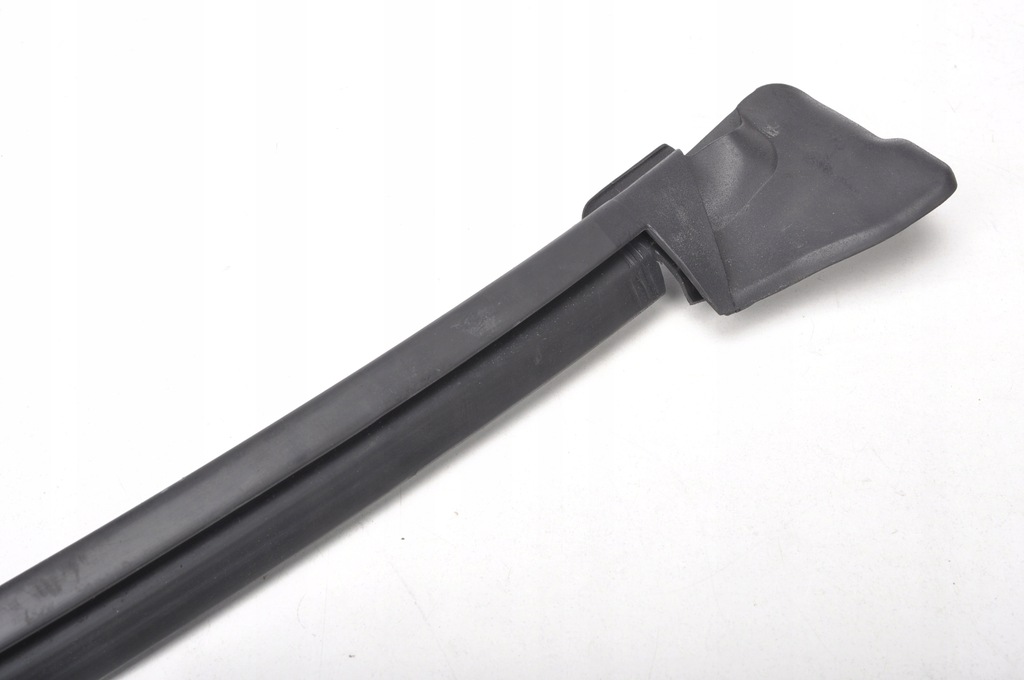 фото №4, Mclaren 650s прокладка дверь правый перед