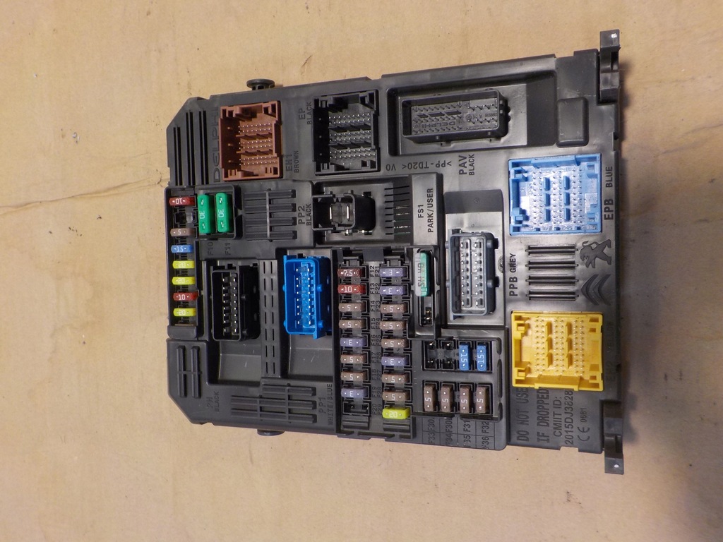 фото №1, Peugeot 308 1.2thp 2020 rok kombi модуль bsi el3 / коробка запобіжників