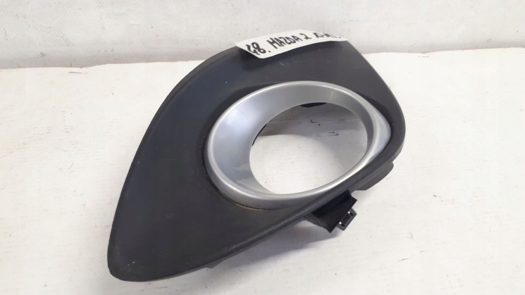 фото №3, Mazda 2 решётка бампера левая перед