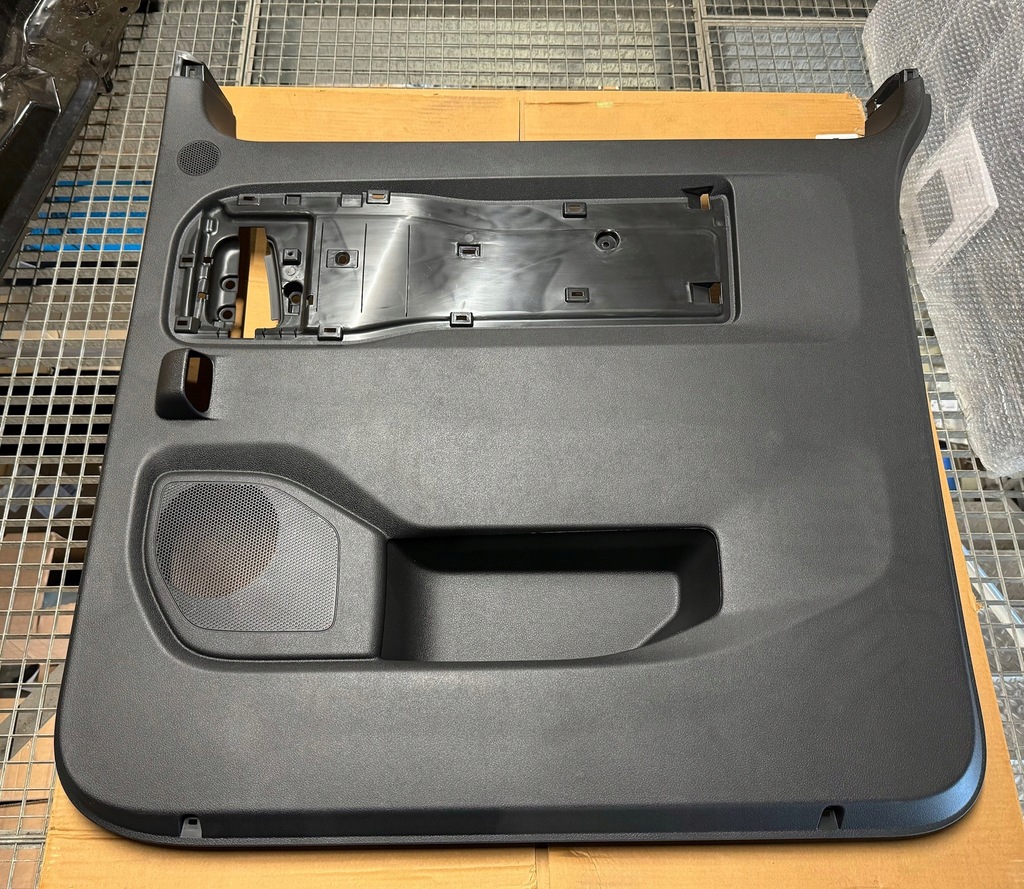 фото №1, Обшивка обивка дверь раздвижных правых toyota proace peugeot jumpy