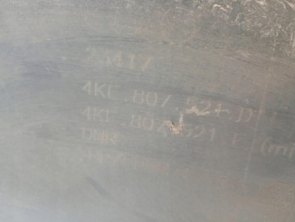 4ke807521d бампер задня audi e-tron 4ke чорний Недорого