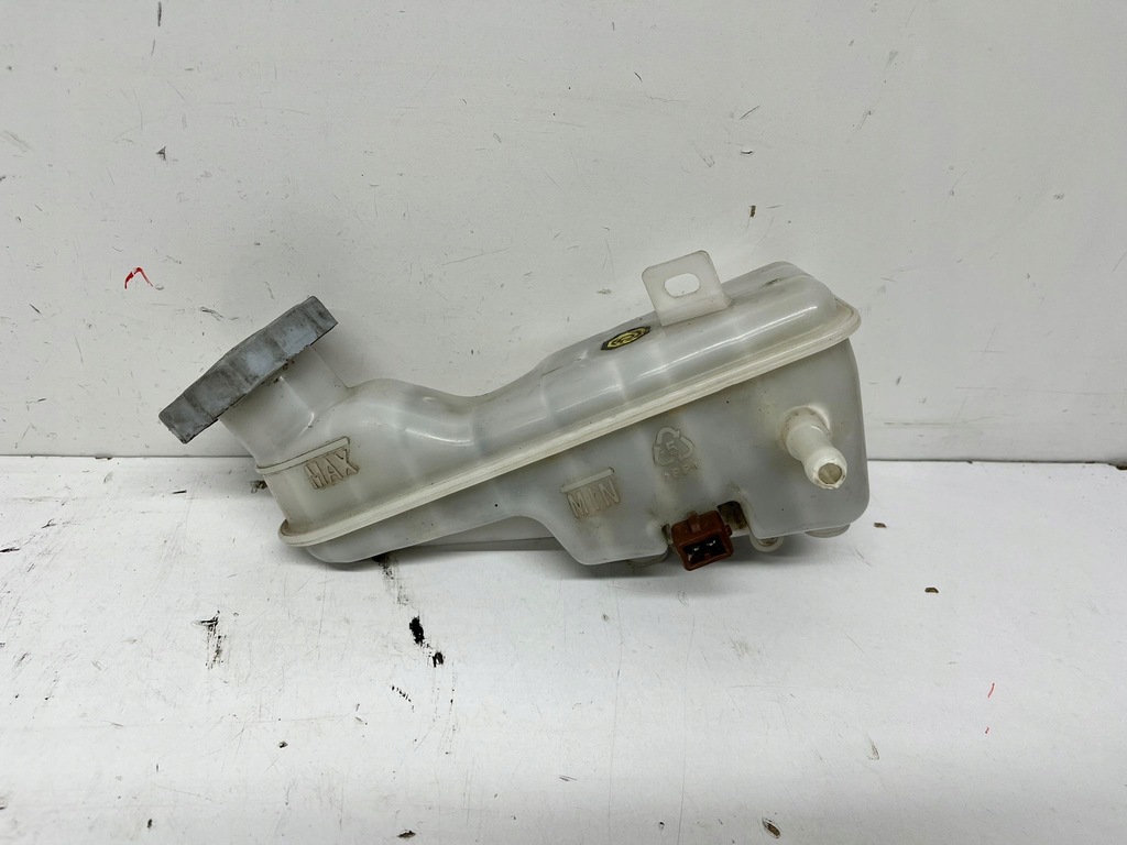 фото №1, Hyundai i20 lift бак жидкость тормозной 12-14r