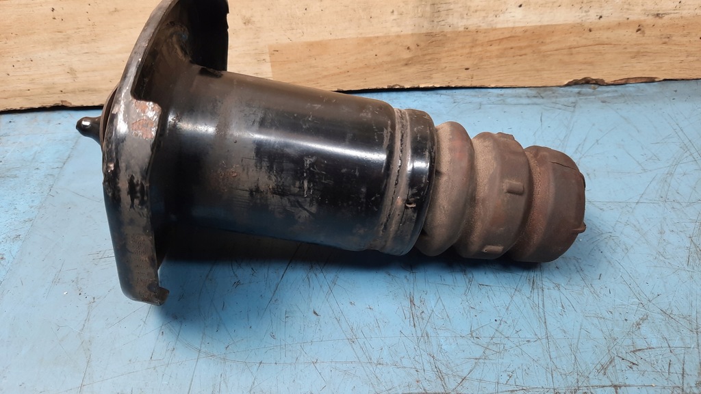 фото №4, Кронштейн відбійник амортизатора задня volvo xc60 v60