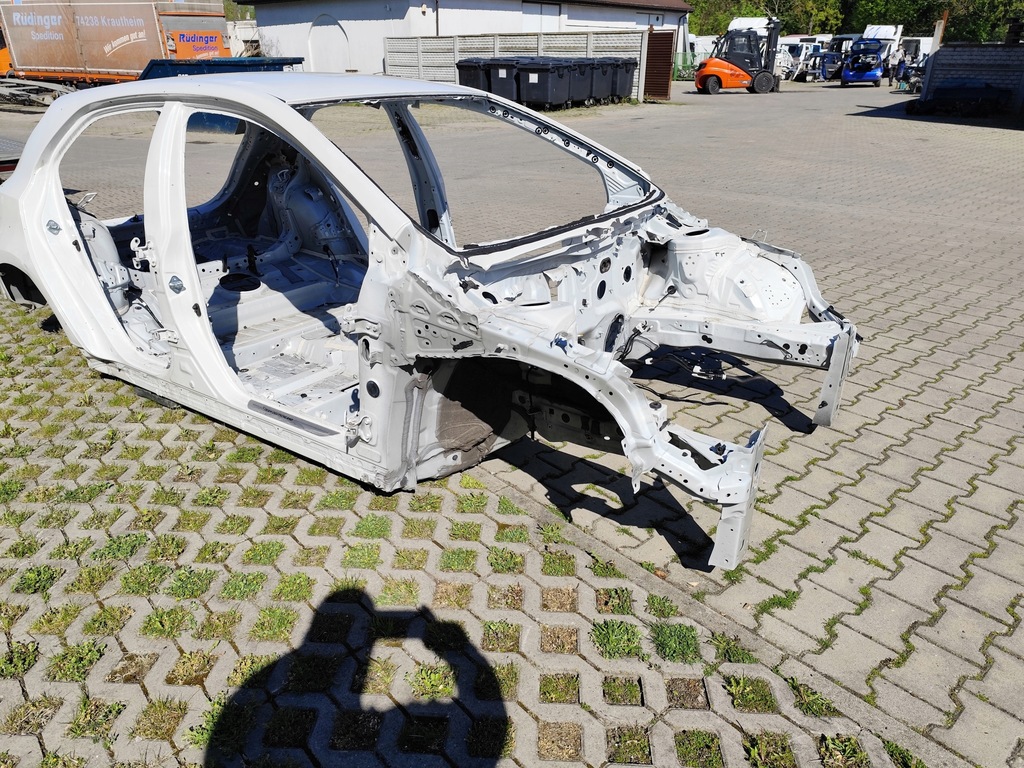 фото №1, Toyota corolla e21 hb чверть лонжерон перед права