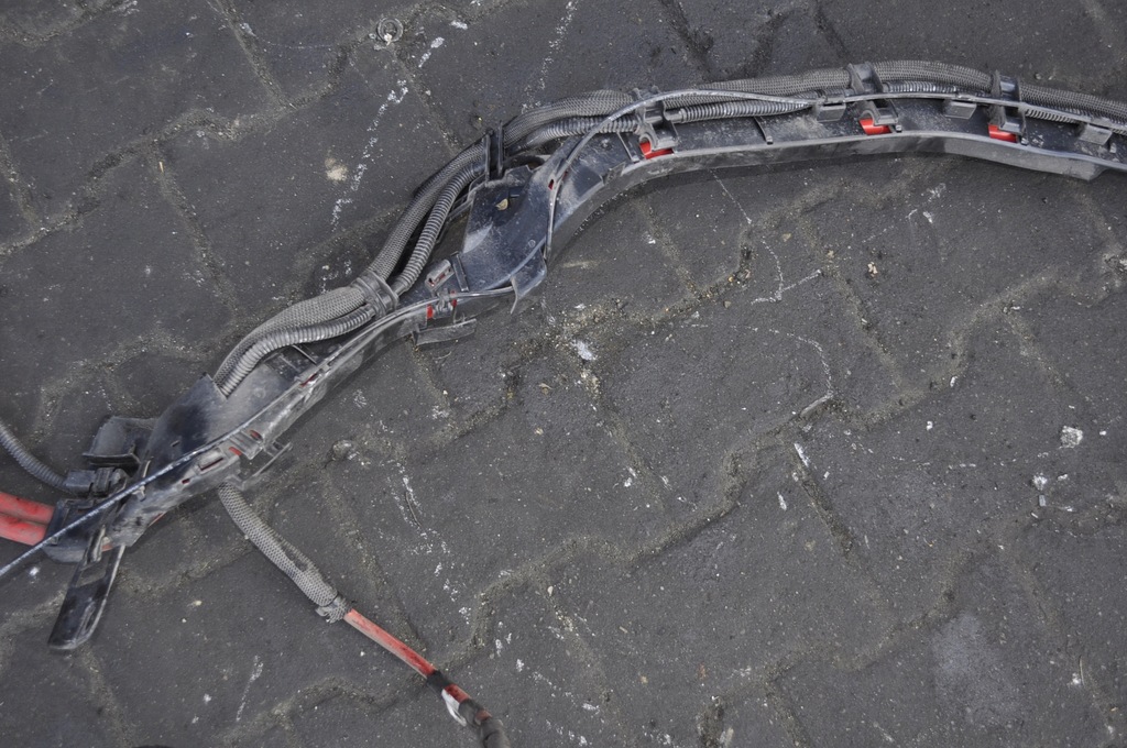 фото №16, Bmw g12 3.0d шланг акумулятор kompletny