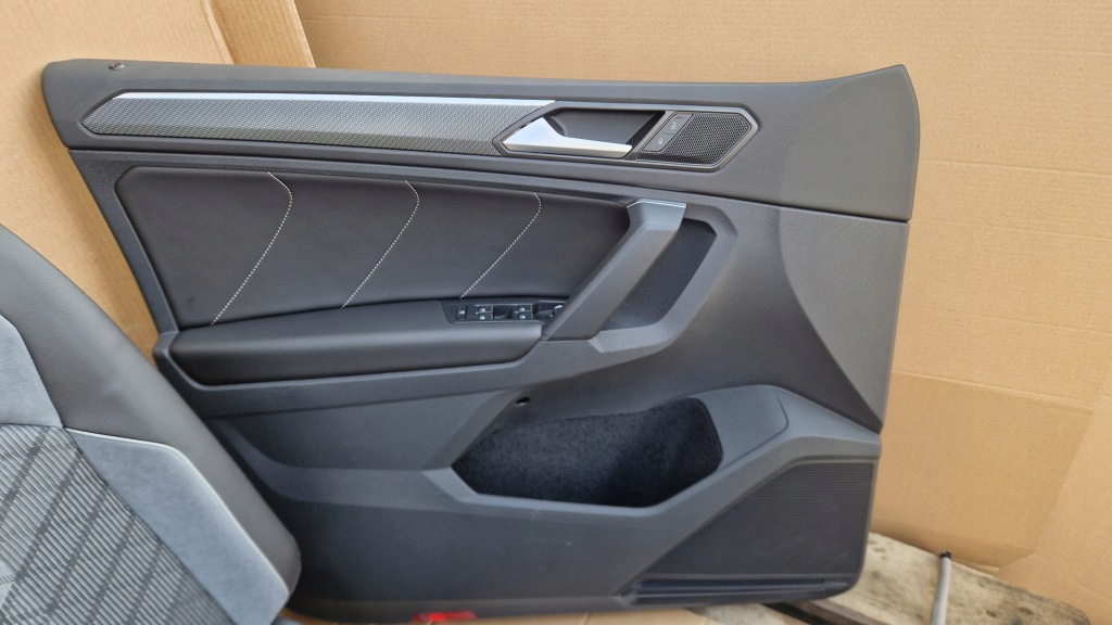 фото №14, Сиденья заднее сиденье обшивки tiguan r r-line 16-24 jak nowe оригинал kpl