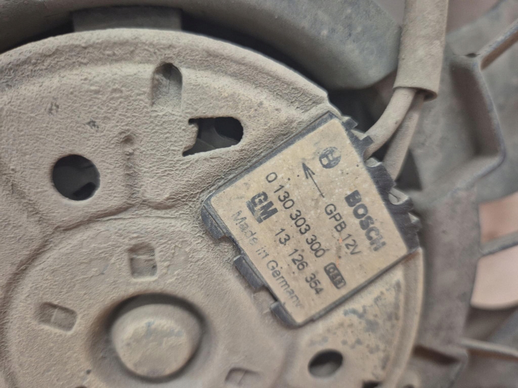 Opel astra iii h 04-07 1.6 b вентилятор радиатора 13126354 в Украине