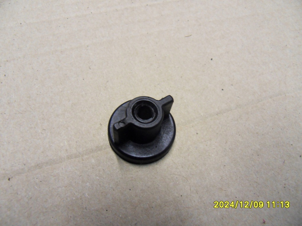 фото №14, Peugeot гайка кронштейн лампи задня 6620