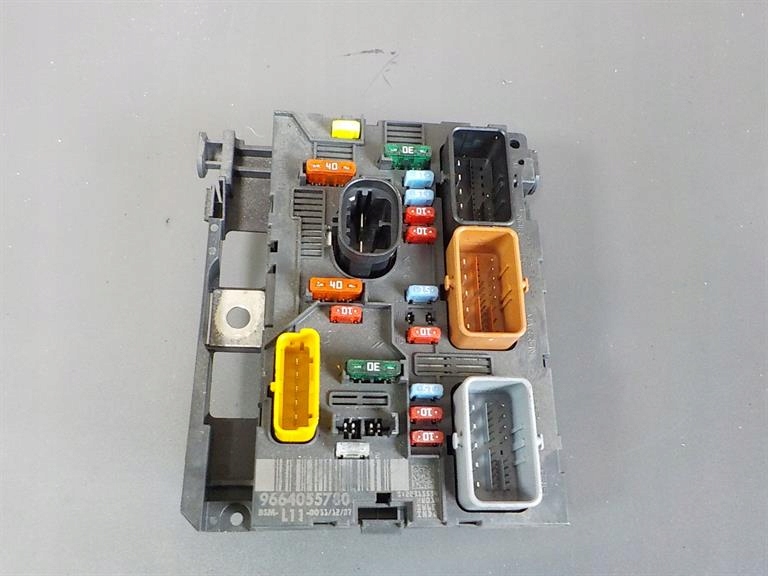 Купити Peugeot 207 модуль bsm uch 9664055780 l11