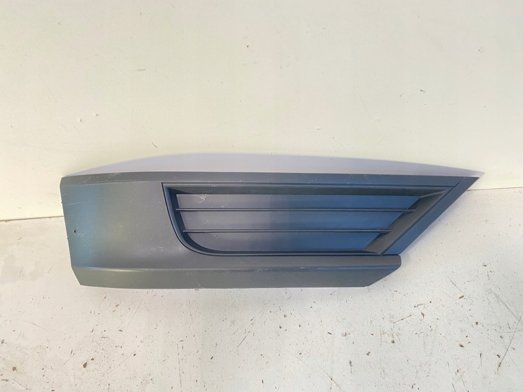 Решітка  решітка бампера правий vw 2ga t-roc 2017- Недорого