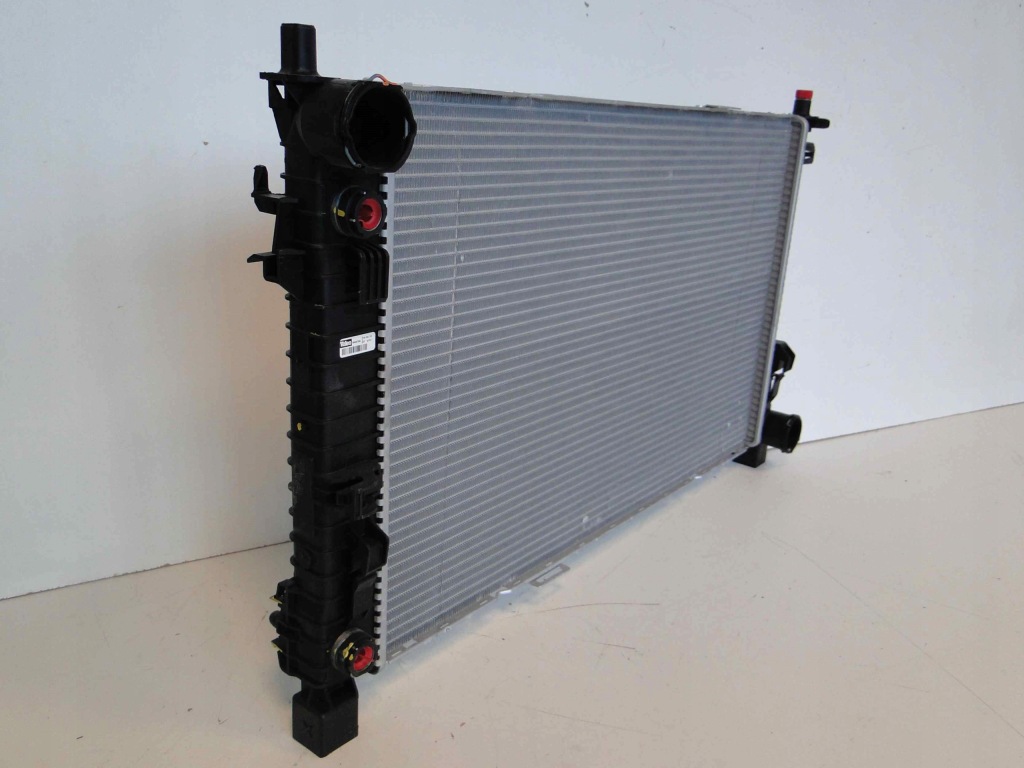 Mercedes c 203 sport купе рестайлинг  радиатор воды с Разборки