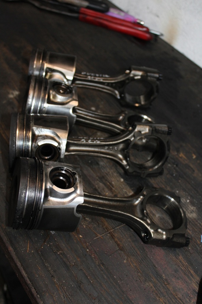 фото №6, Previa ii 2.0 d4d 1cd шатун поршень комплект