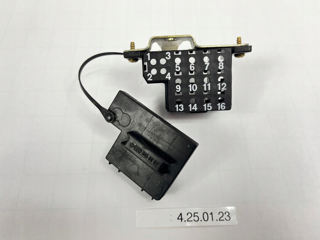 фото №5, Соединитель port диагностический mercedes w124 1295450003