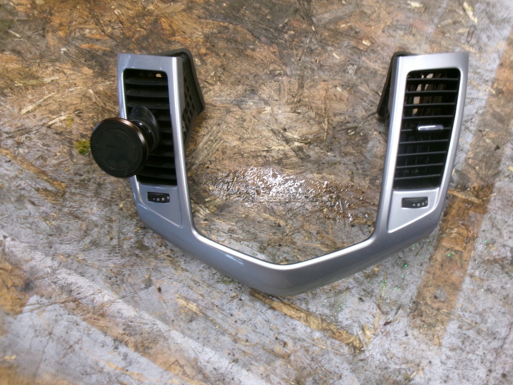 фото №1, Chevrolet cruze решітка обдув середня рамка lift