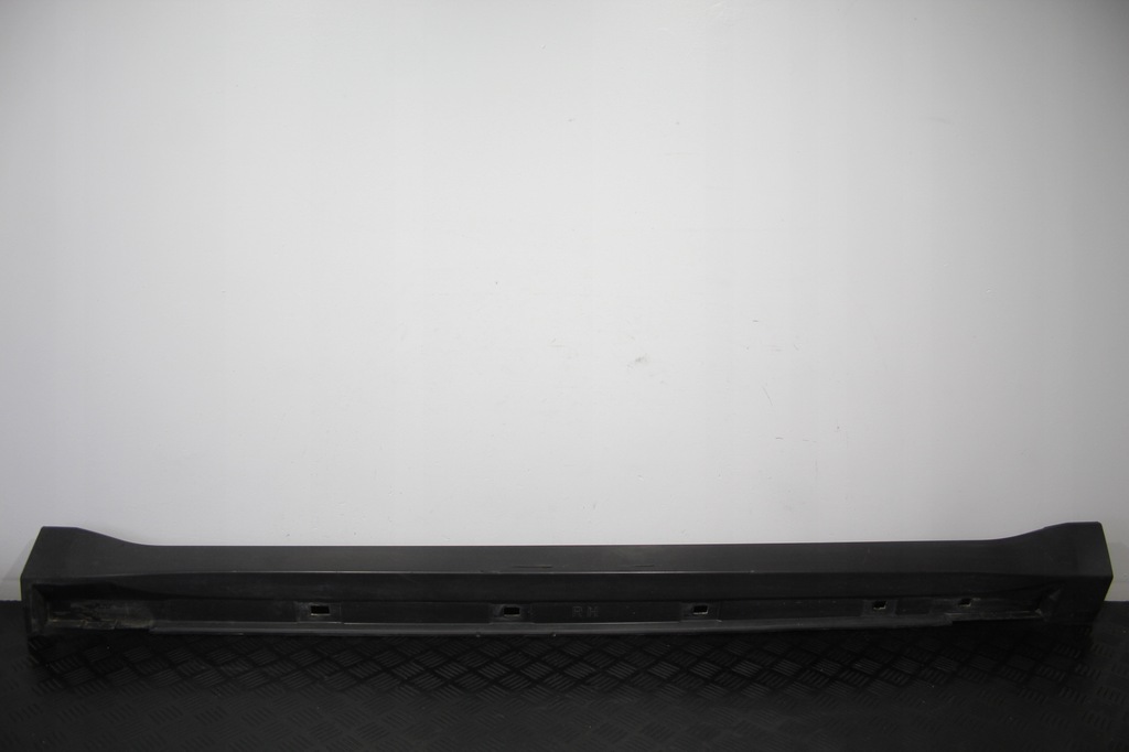 фото №1, Накладка порог порог правый subaru forester iii 3