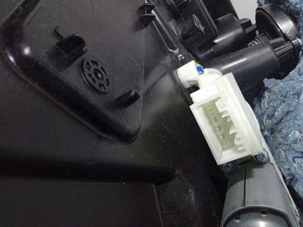 Bmw x5 g05 18- підйомник скло перед правий 9479298 в Україні