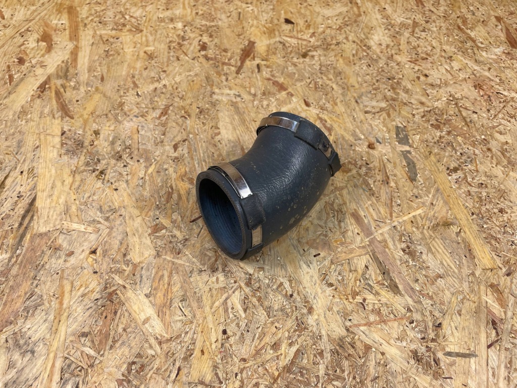 Труба шланг повітря інтеркулер mercedes w205 w253 w213 a2640981300 Зі Шроту