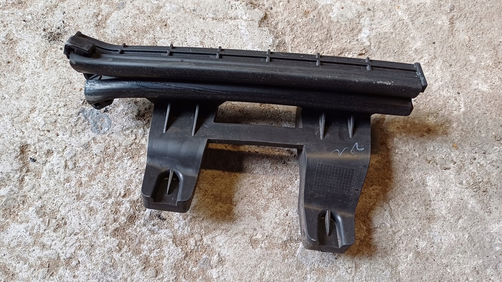 фото №1, Renault arkana напрямна скло правий задня