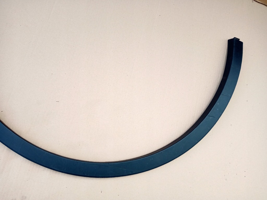 фото №4, Tesla y правая молдинг крыла перед